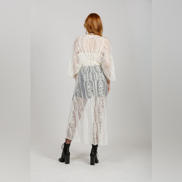 💕HP💕 Band of free CYNTHIA IVORY LACE DUSTER/Kimono NWT - Picture 4 of 10